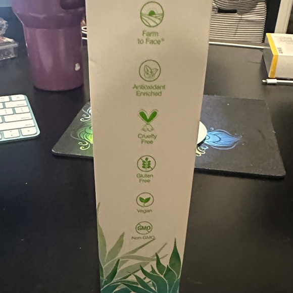 COOLA Radical Recovery Moisturizing Lotion - White - Picture 3 of 7